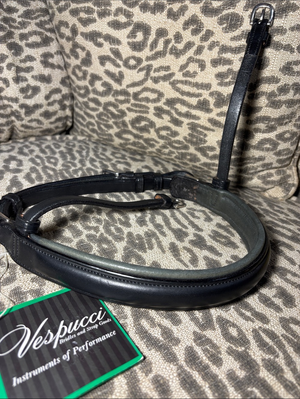 NWT*  Vespucci plain raised crank Noseband  (missing chin pad) cob size